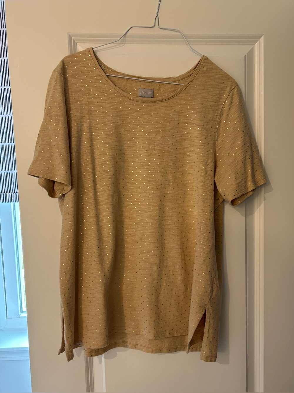 Chico’s Foil Gold Dot Short Sleeve Women's Top size 2